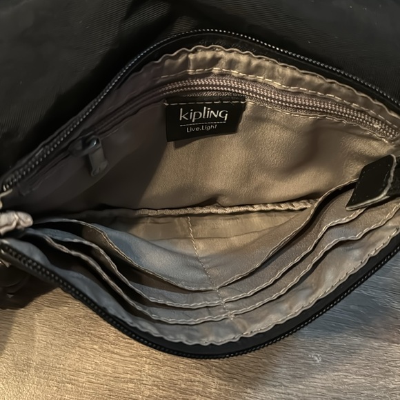 KIPLING 3-IN-1 CONVERTIBLE BAG - Black Canvas w/Silver Hdwe & monkey keychain - Picture 6 of 11